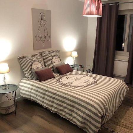 Logement A Brive Proche Centre-Ville Et Campagne - Climatisation, Wifi, Coin Exterieur Et Parking Prives Bagian luar foto