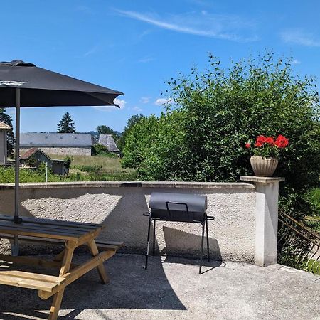 Logement A Brive Proche Centre-Ville Et Campagne - Climatisation, Wifi, Coin Exterieur Et Parking Prives Bagian luar foto